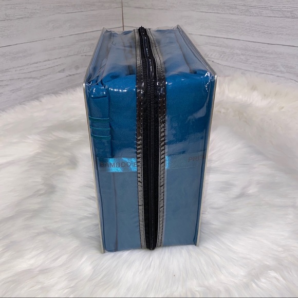 ⭐️SALE⭐️Queen 4pc Cyan Bedsheets - Picture 3 of 5